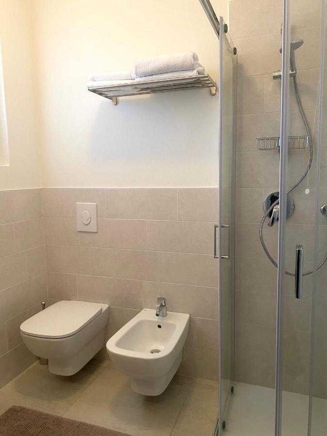 Jolly Apartments Сирмионе Екстериор снимка