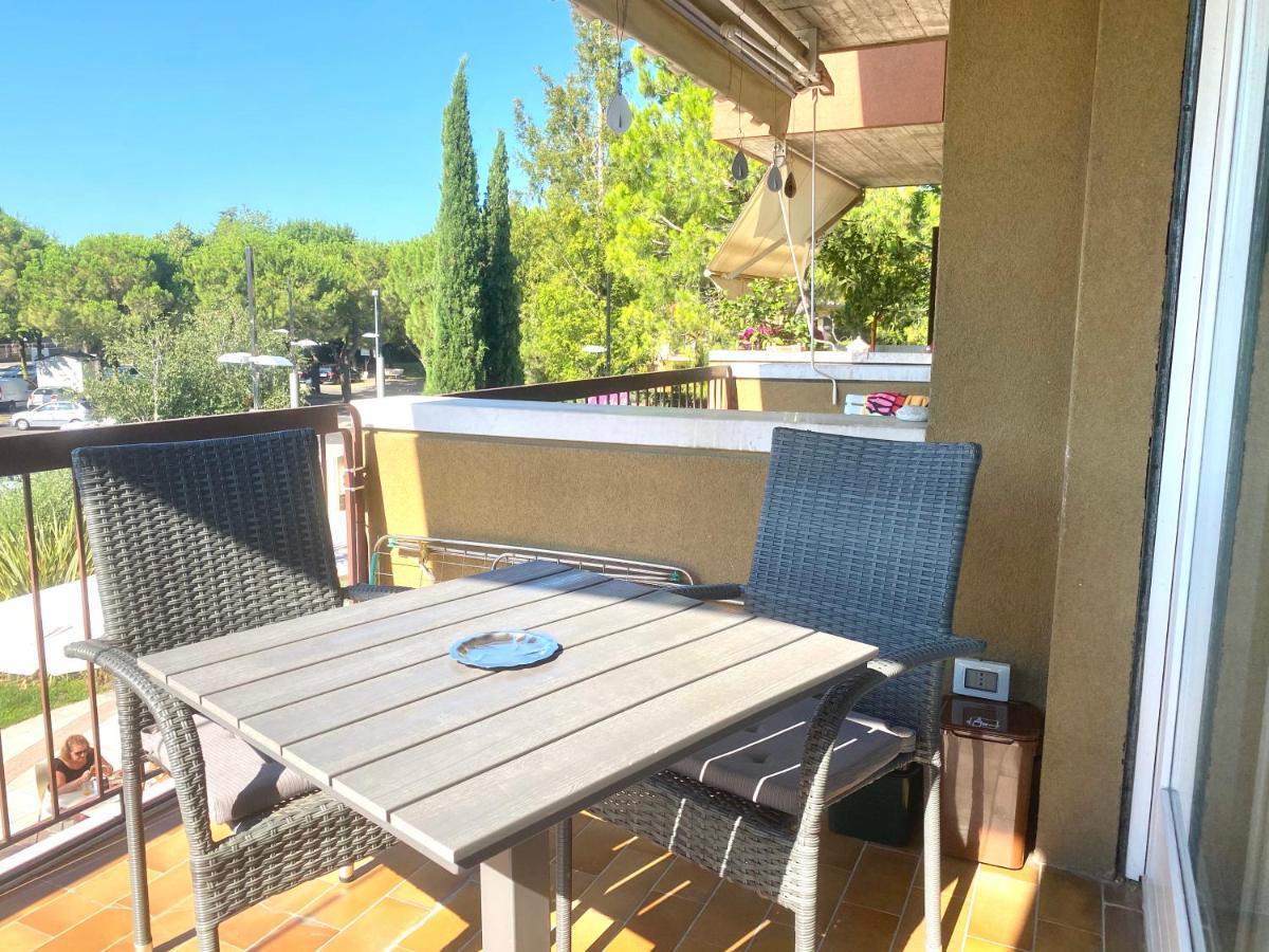 Jolly Apartments Сирмионе Екстериор снимка