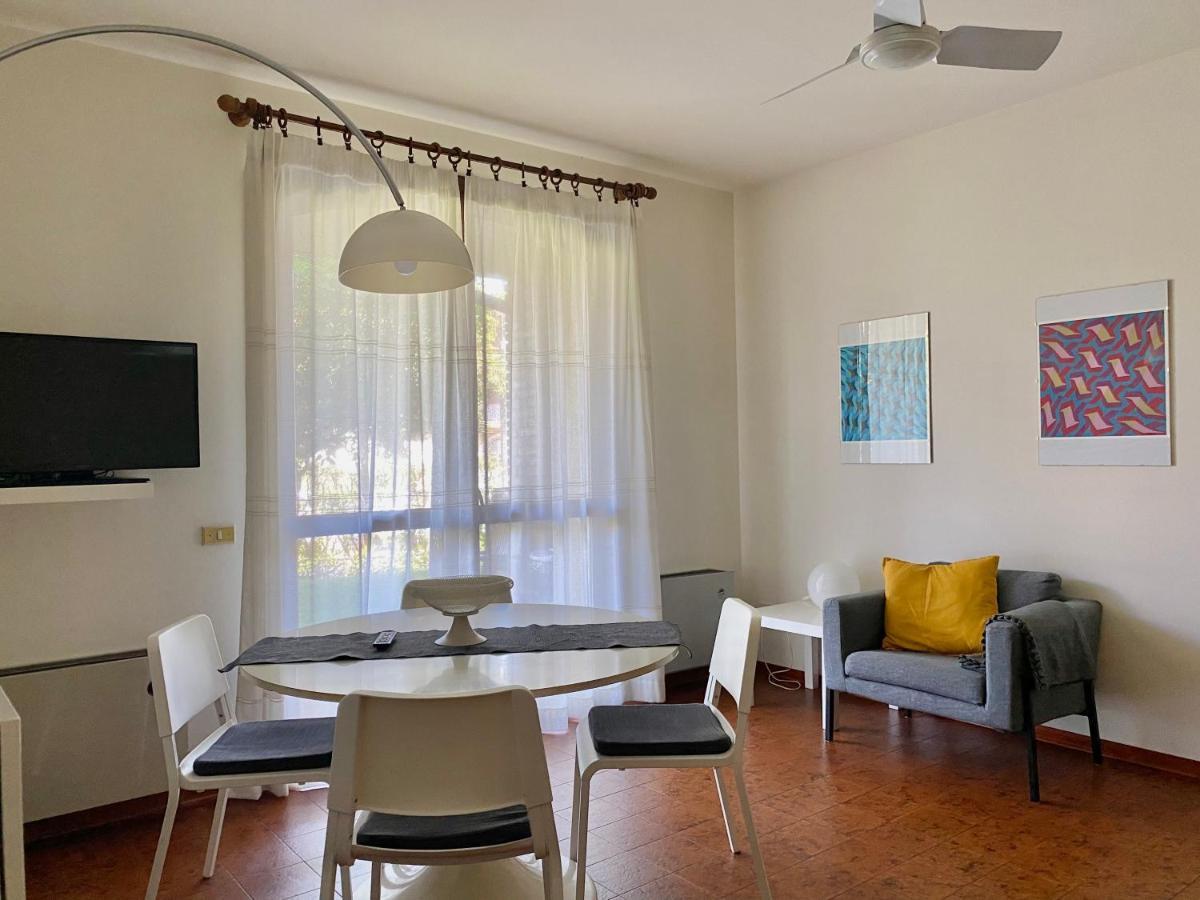 Jolly Apartments Сирмионе Екстериор снимка