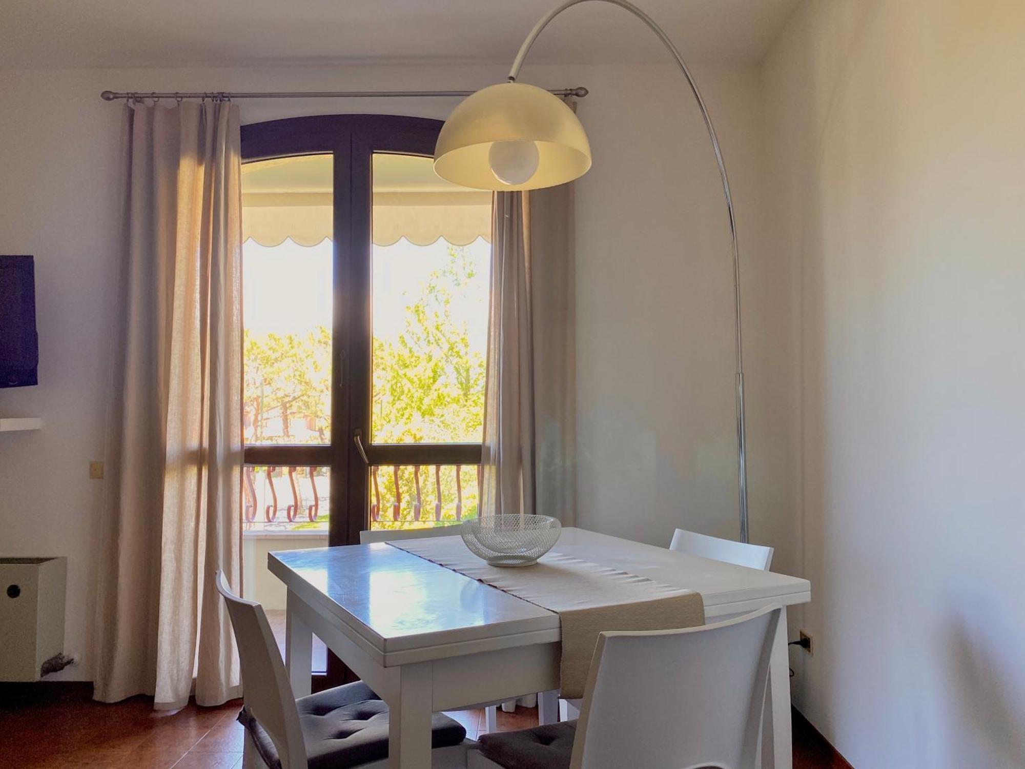 Jolly Apartments Сирмионе Екстериор снимка