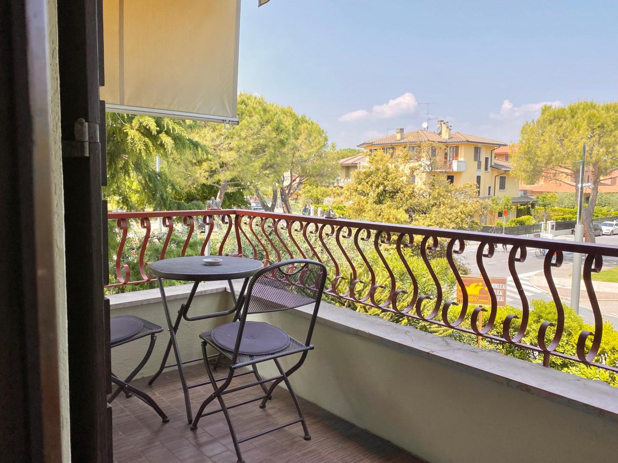 Jolly Apartments Сирмионе Екстериор снимка