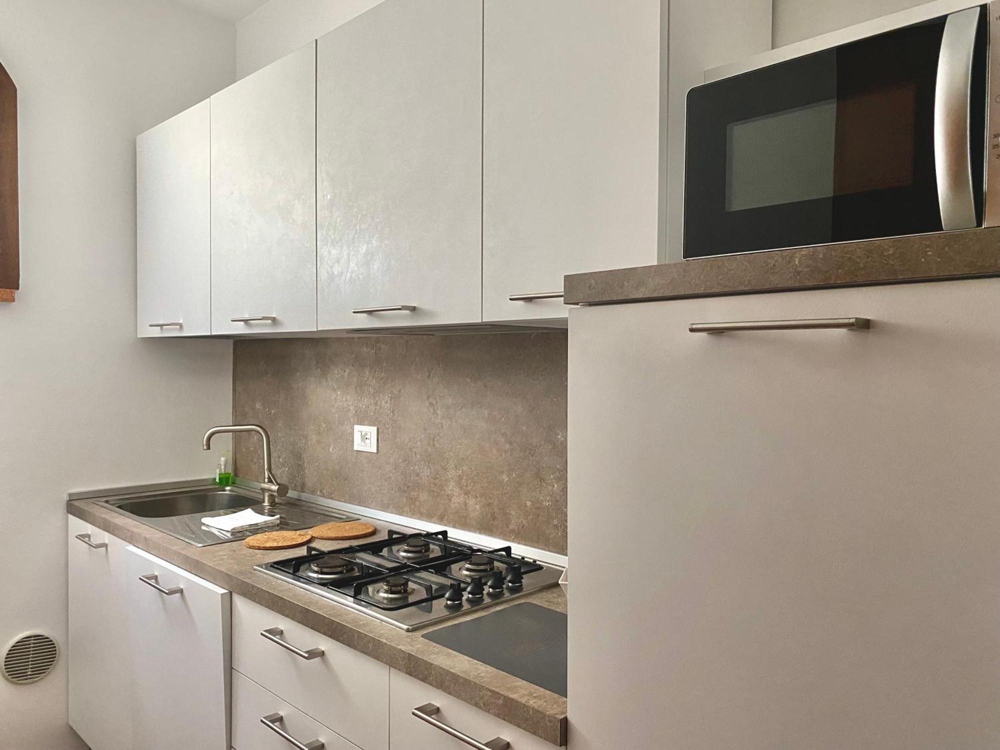 Jolly Apartments Сирмионе Стая снимка