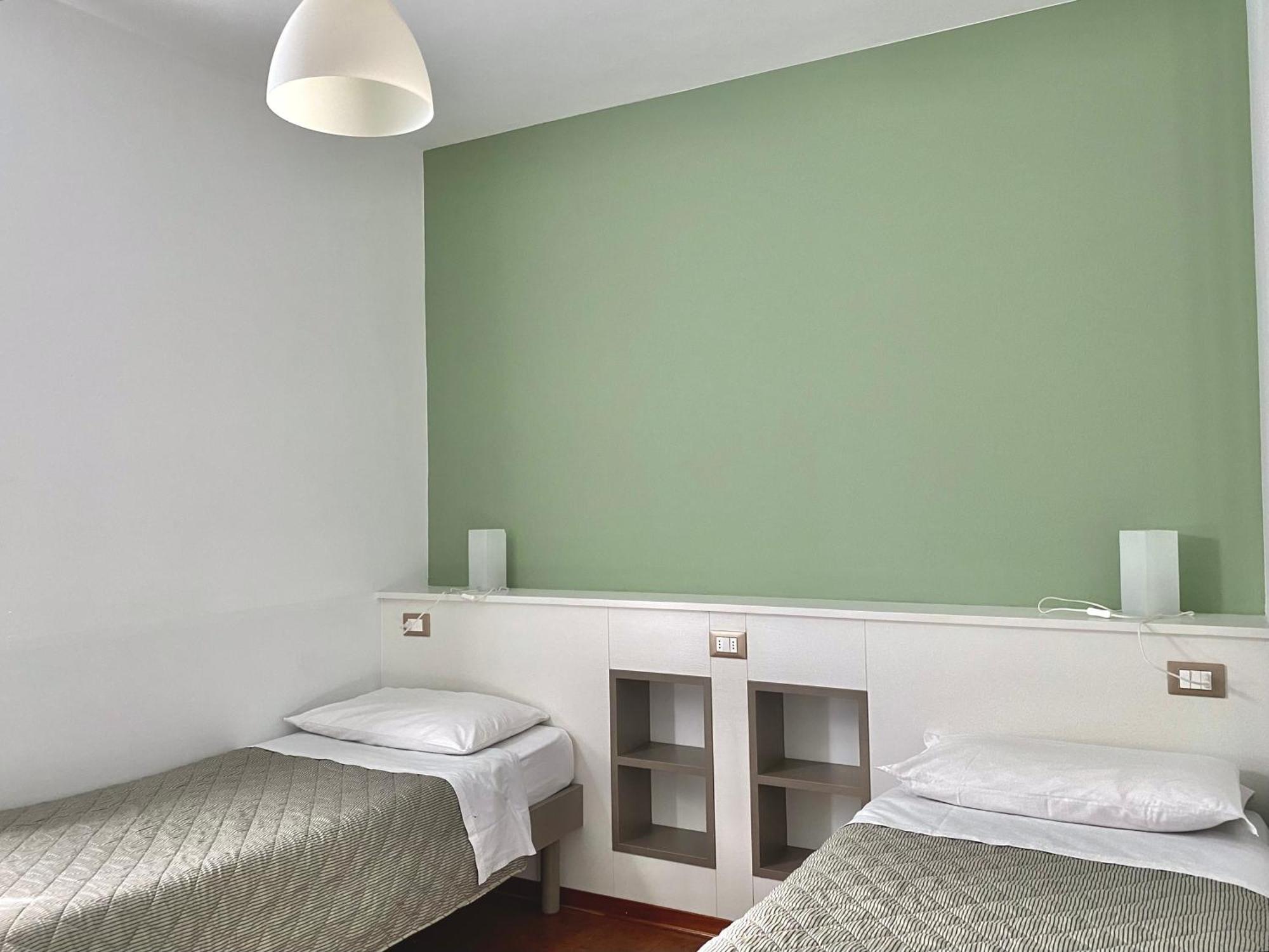 Jolly Apartments Сирмионе Екстериор снимка